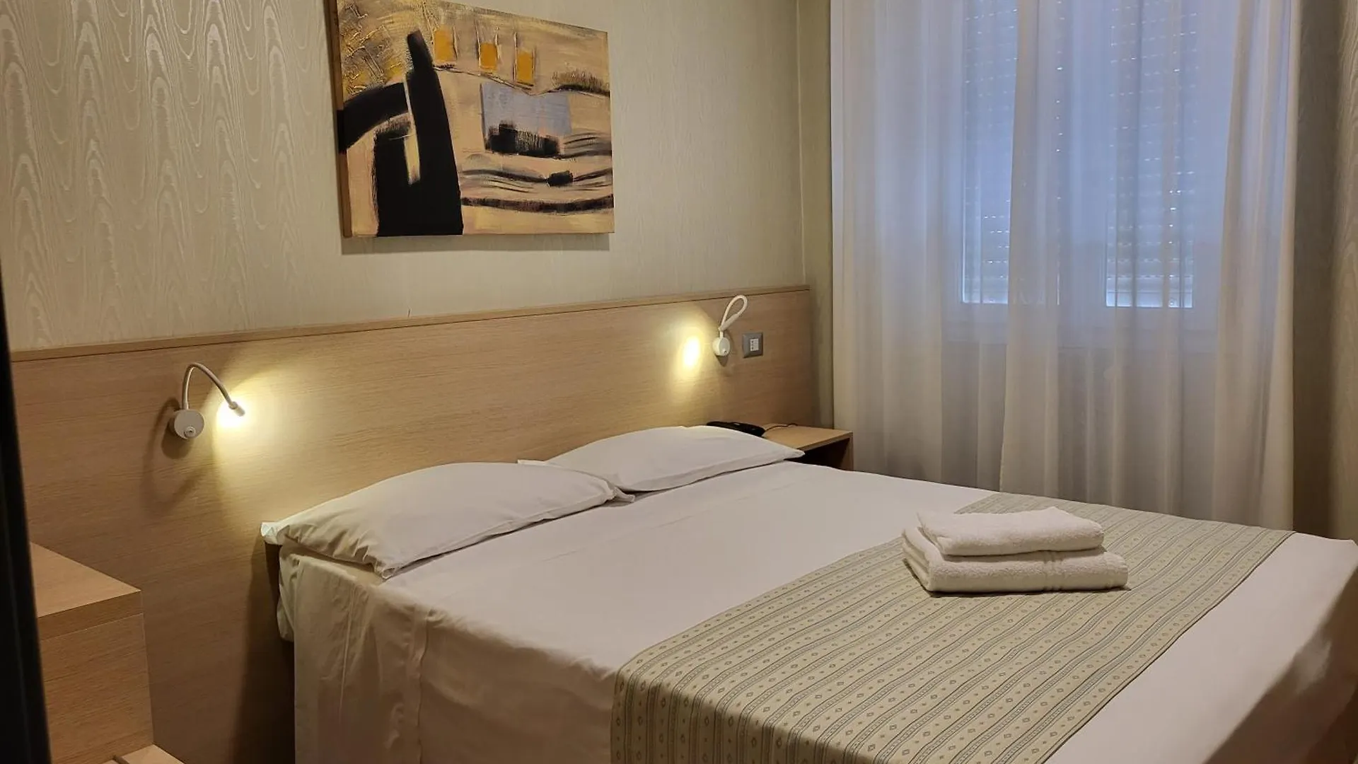 Hotel Dei Fiori Milan 3*,  Italy