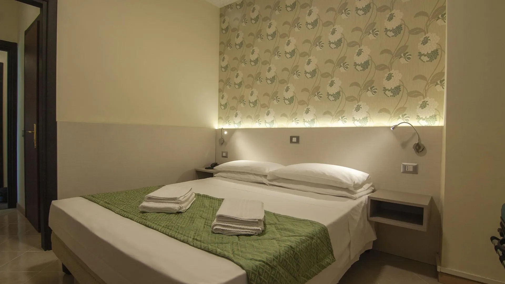 Hotel Dei Fiori Milan 3*,  Italy